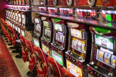 Fortune Rabbit slot interface showing reels, bet selector, and spin button